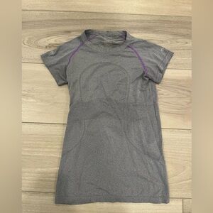 Lululemon Swiftly Tech Short Sleeve Crew Size 6
